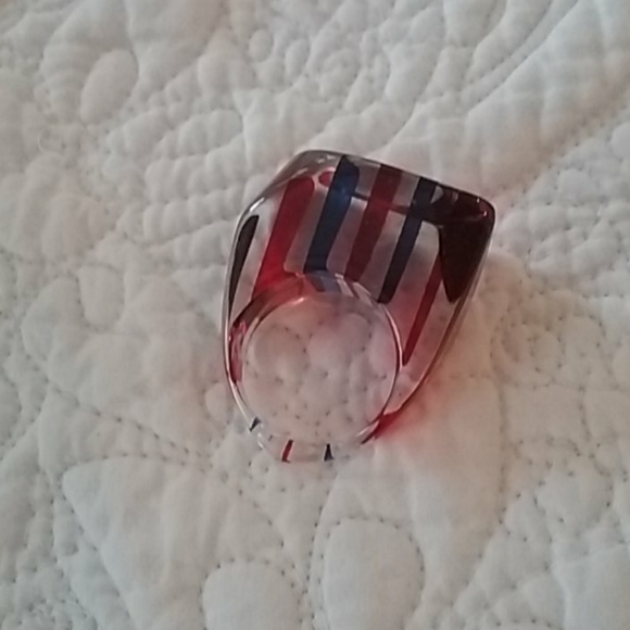 Ring - Picture 2 of 3